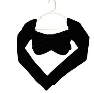 SHEIN BLACK LONG SLEEVE CROP TOP